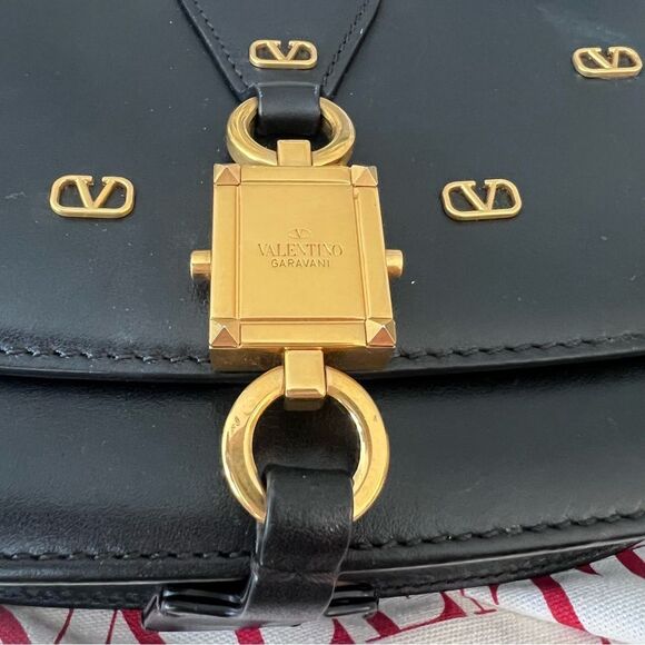 Valentino Garavani Black Leather Saddle Bag - Picture 13 of 16